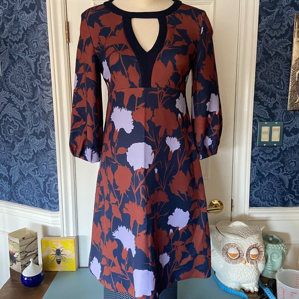 1-ONE Italian Designer Dress - large floral print - size 6 Med